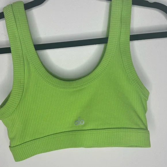 Alo Yoga Wellness Ribbed Sports Bra Green Apple Size Small - Picture 4 of 7